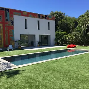 Le Cube Design A Avec Piscine Et Cuisine Maison d'hôtes Hyères